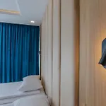 Family Deja Vu Hotel 2*