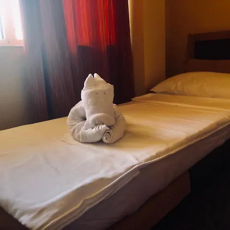 Family Deja Vu Rawda