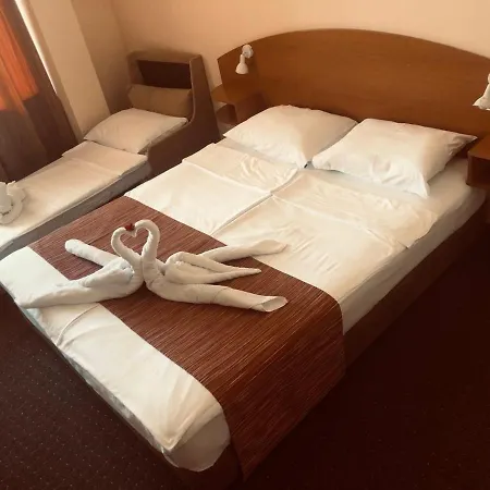 Hotel Family Deja Vu Rawda