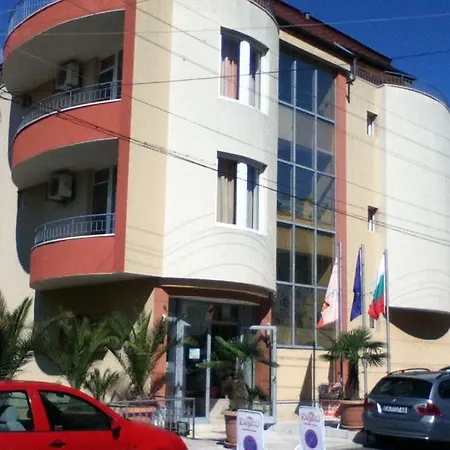 Family Deja Vu Rawda