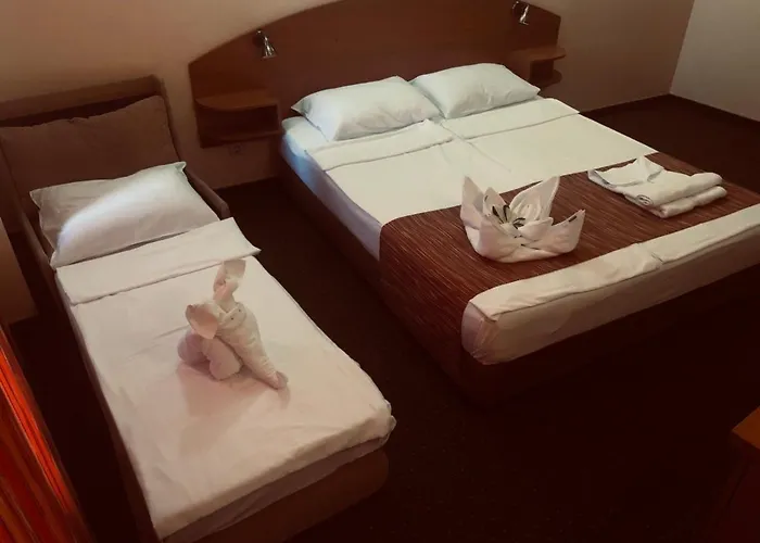 Family Deja Vu 2* Ravda