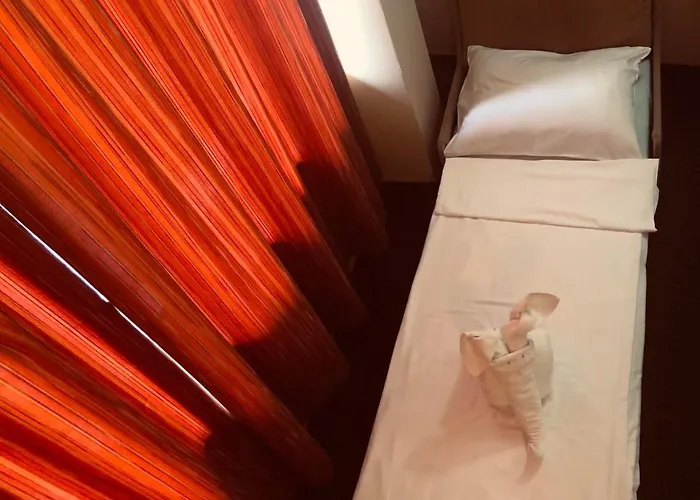 Family Deja Vu Hotel