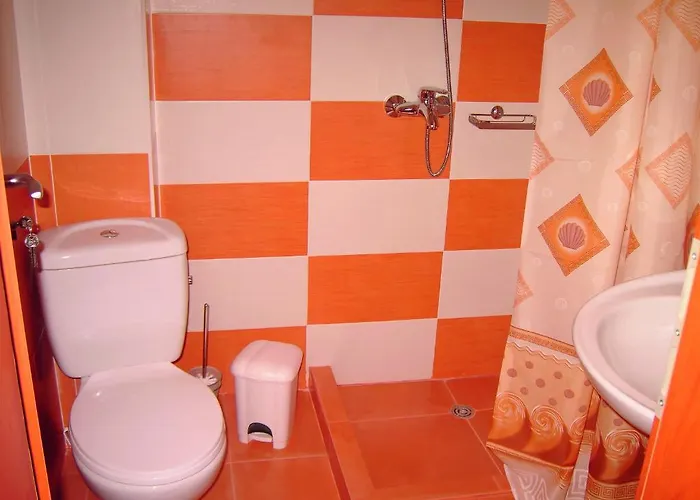 Family Deja Vu Hotel